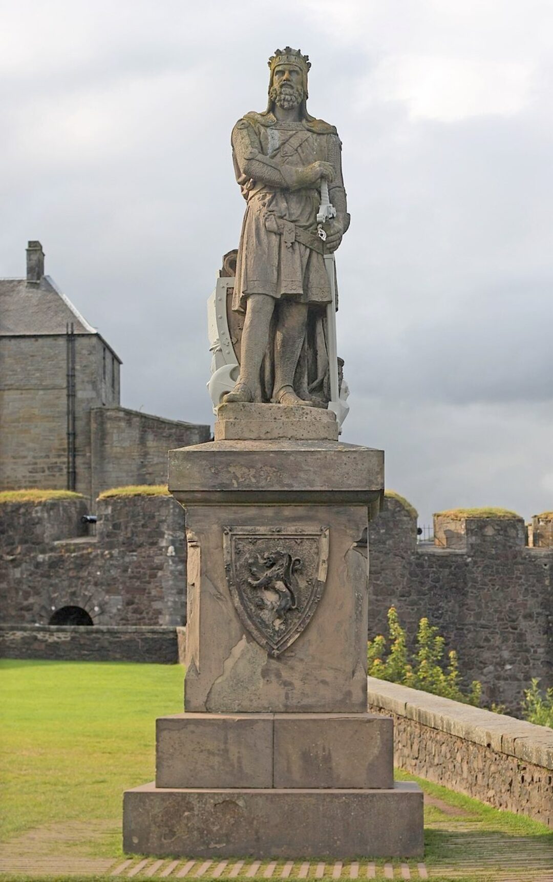 Fig 10 Robert The Bruce monument Stirling Castle