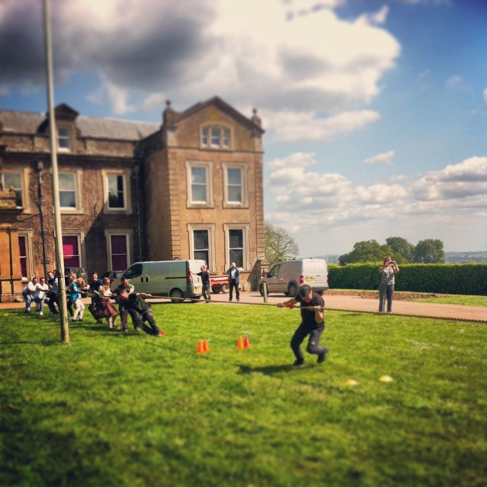 HESTERCOMBE-vs-1610-tug-of-war-2.JPG