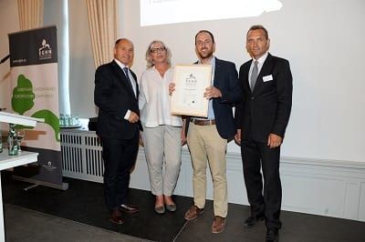 oliver-collecting-award